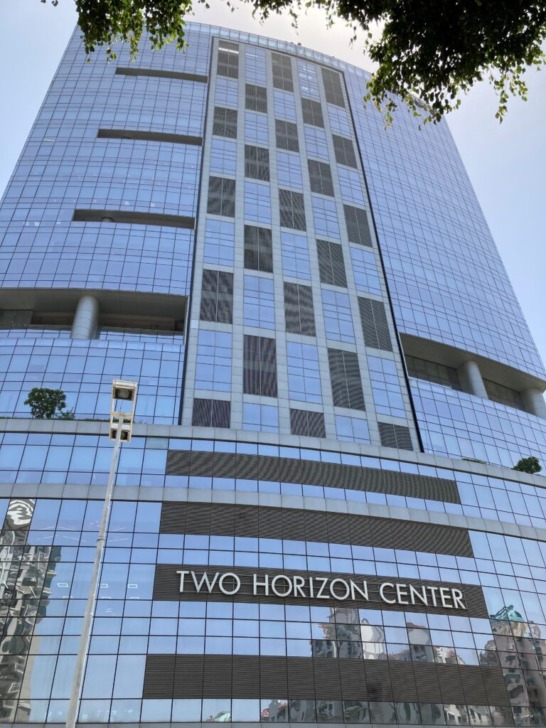 Two Horizon Center
