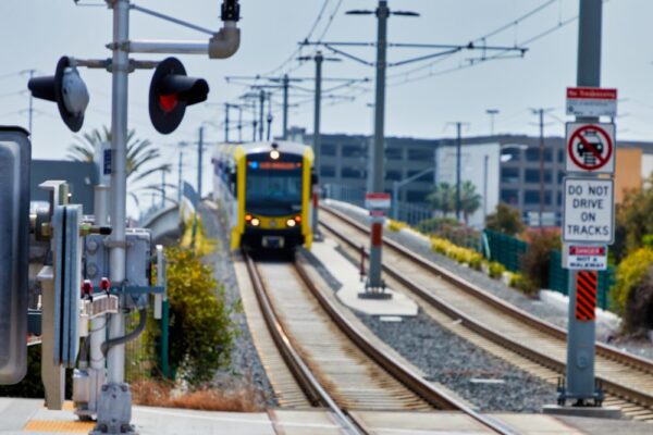 Santa,Monica,Metro,Light,Rail,/,Train,Station