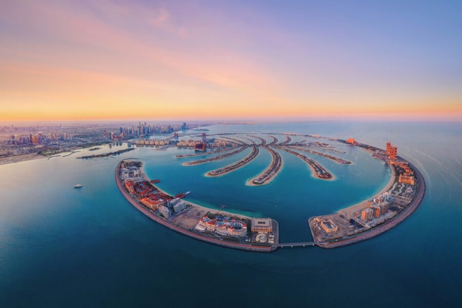 Aerial,View,Of,The,Palm,Jumeirah,Island,,Dubai,Downtown,Skyline,